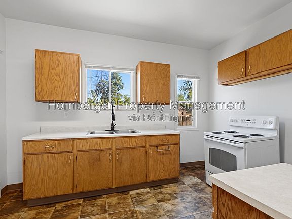 2nd image of 1718 N Post St