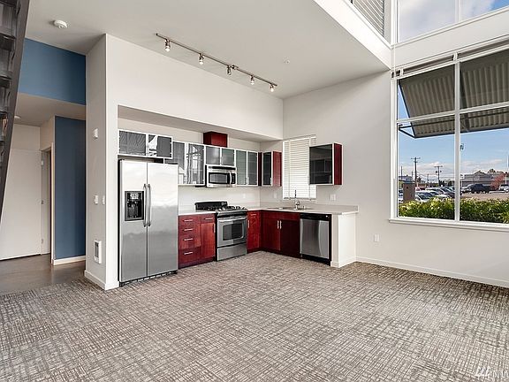 4th image of 15100 6th Ave SW Unit 228