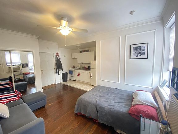 2nd image of 755 W Cornelia Ave APT 307