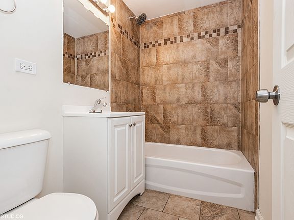 5th image of 5838 W 88th Pl