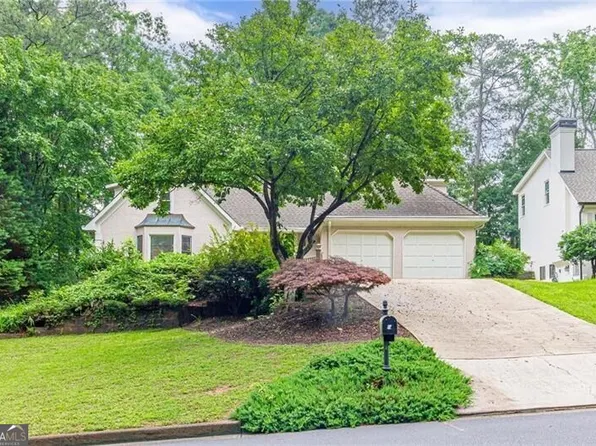 10625 Haynes Forest Dr, Alpharetta, GA 30022