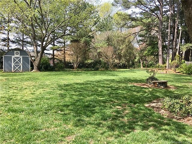 2nd image of 3120 Goneaway Rd