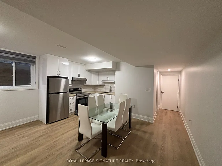 897 4th St #BASEMENT — Photo 4