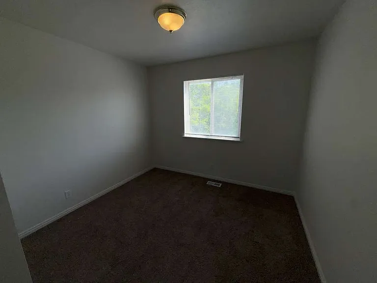 201 Sunstone Cir — Photo 4
