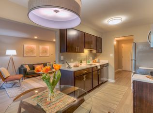 Central Park East, Arlington Heights, IL 60005