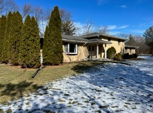 105 Crescent Knl, Libertyville, IL 60048