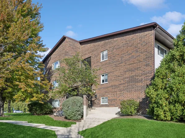 660 Perrie Dr APT 201, Elk Grove Village, IL 60007