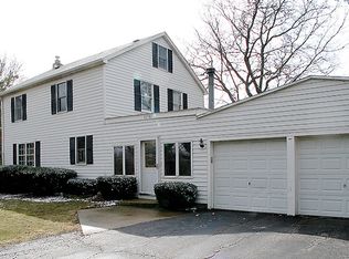 38792 N Fairfield Rd, Lake Villa, IL 60046