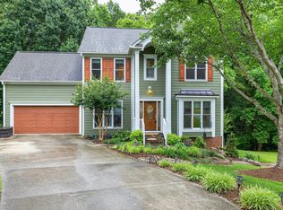 112 Hidden Bluff Ln, Cary, NC 27513