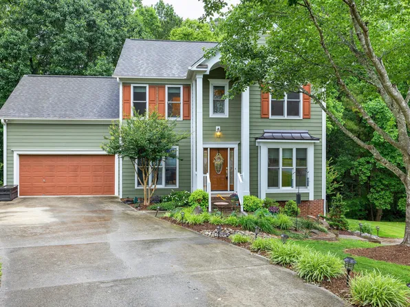 112 Hidden Bluff Ln, Cary, NC 27513