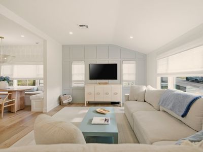 8 Kerins Ter, Newport, RI, 02840