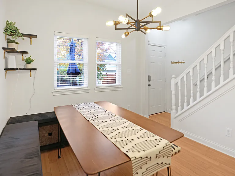 N Talbott St — Photo 13
