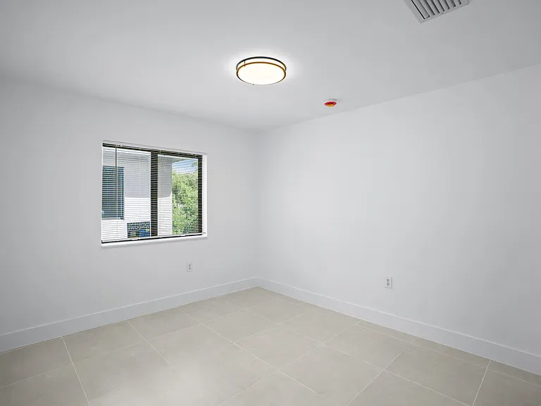 5819 NW 30th Ave #5819 — Photo 15