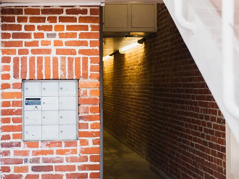Daisy Studios & Lofts — Photo 7