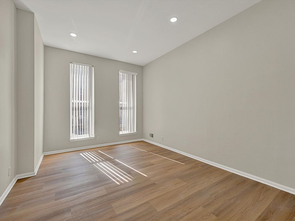 1st image of 310 E Lafayette Ave #1