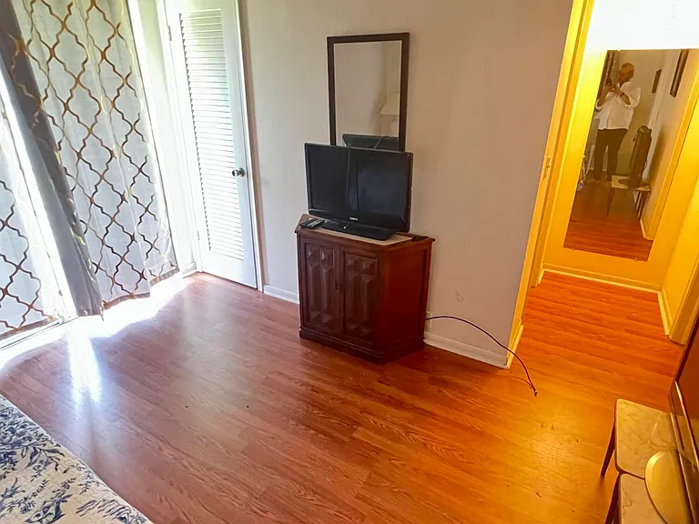 165 Easthampton G — Photo 14