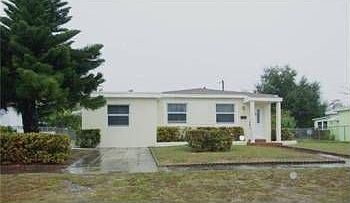 1st image of 1265 NE 156th St