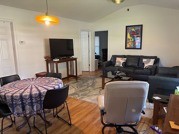 3rd image of 857 Turpin Ave SE