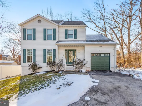 9818 Woodberry St, Lanham, MD 20706