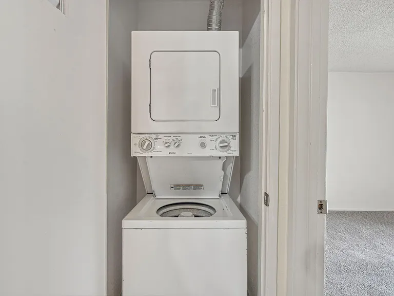 Riverview Ranch Apartments — Photo 35