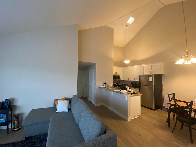 1202 Donax Ave #9 — Photo 11