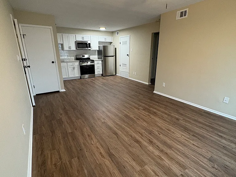12001 Marguerite Ave #2 — Photo 14