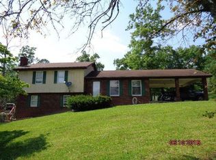 167 Baker Barr Rd, Beattyville, KY 41311