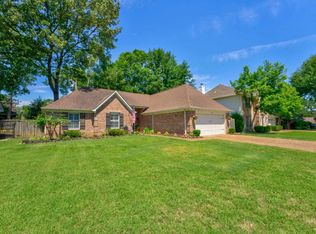 1515 Wolf Pack Dr, Collierville, TN 38017