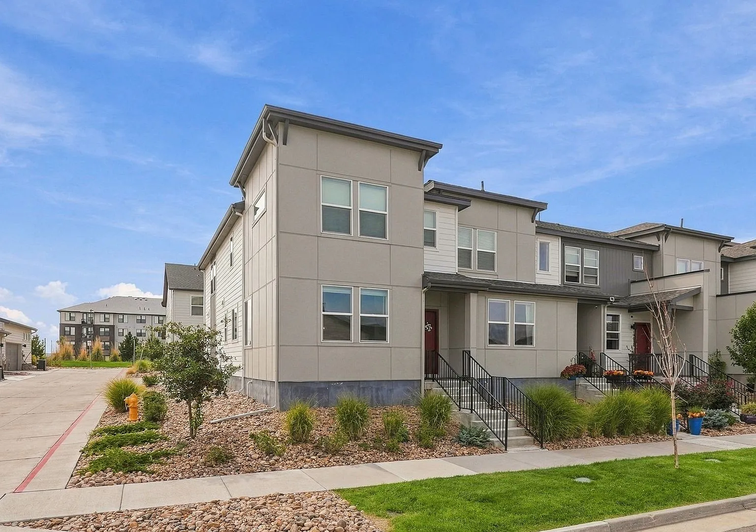 Stunning 3-Bedroom Home Near Denver International Airport | Green Valley Ranch — Photo 2