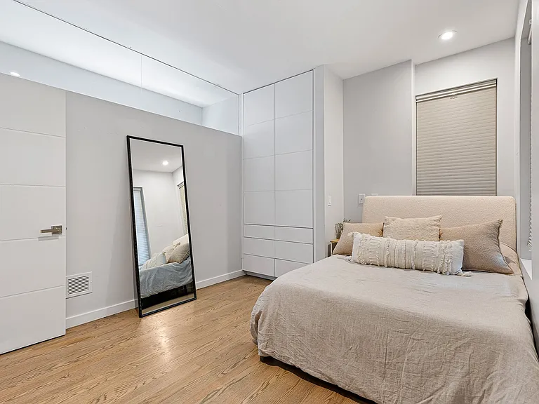 1508 W 14th St — Photo 16