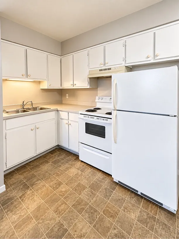 1017 Legrand Dr — Photo 4