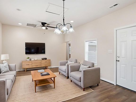 3rd image of 302 Depot St