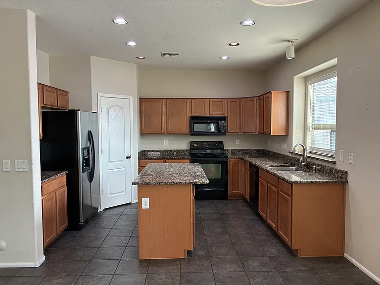 2217 W Steed Rdg — Photo 13
