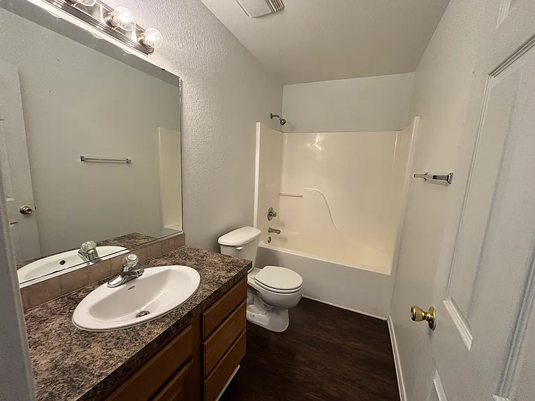 1201 10th Ave NW #1201 — Photo 11