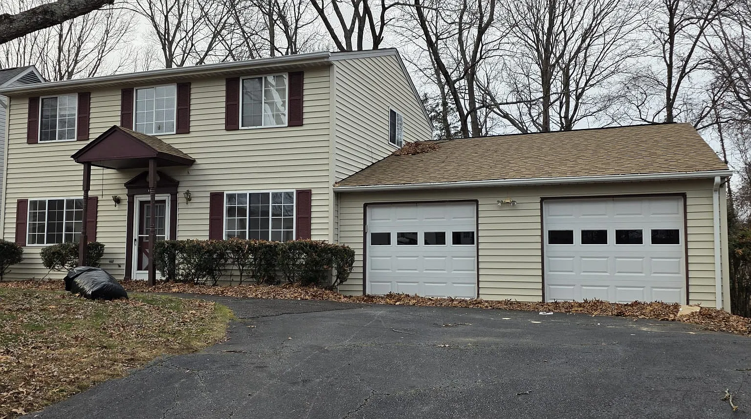5 bed, 2.5 bath, 1944 sqft, $3,250 — Photo 1