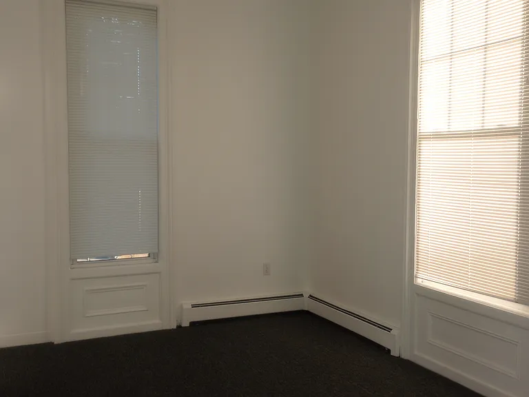 138 Laurel Hill Ave #2 — Photo 13