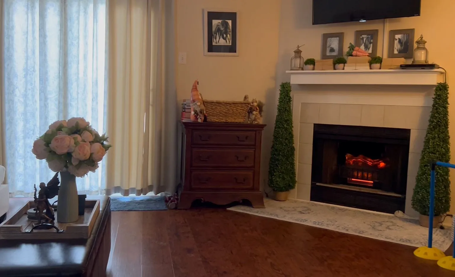 2 bed, 1.5 bath, 1150 sqft, $1,650 — Photo 2