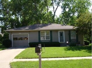 3921 SW Atwood Ter, Topeka, KS 66610