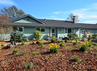 110 Coronation Dr, Santa Rosa, CA 95401