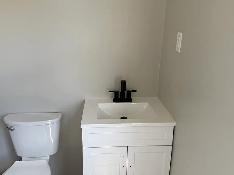 819 S 23rd St — Photo 1
