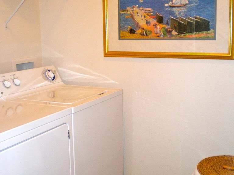 8225 Claire Ann Dr — Photo 21
