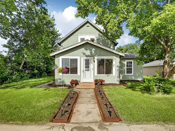 251 Church St N, Eden Valley, MN 55329