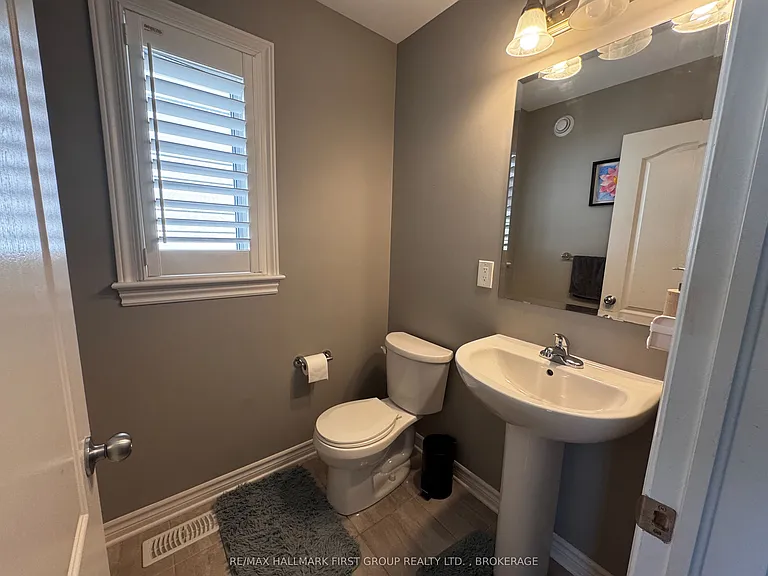 1098 Woodhaven Dr — Photo 20