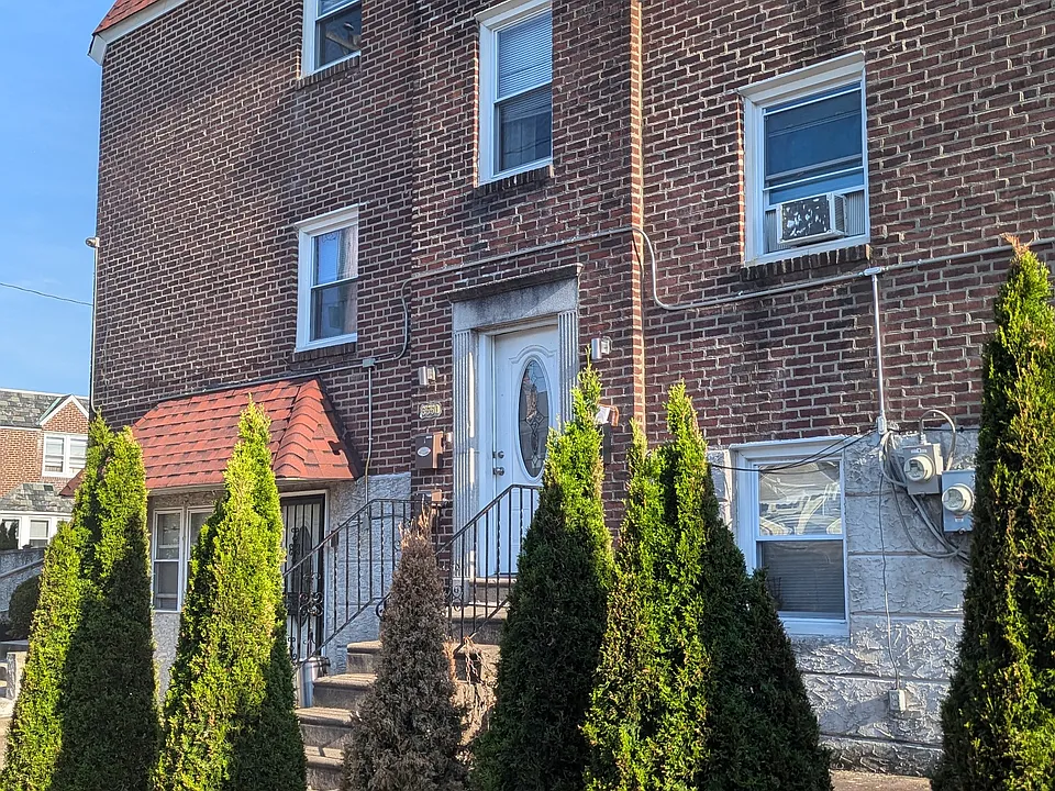 6550 N Gratz St #2