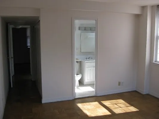 Rented by Classic Marketing- 530 Park1 | media 35