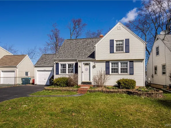 1603 Love Rd, Grand Island, NY 14072