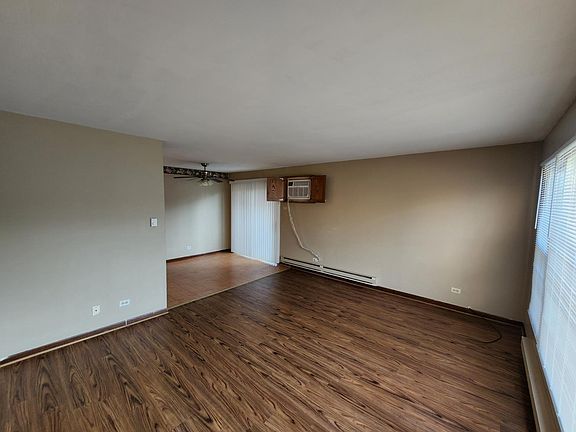 Living Room, wall A/C