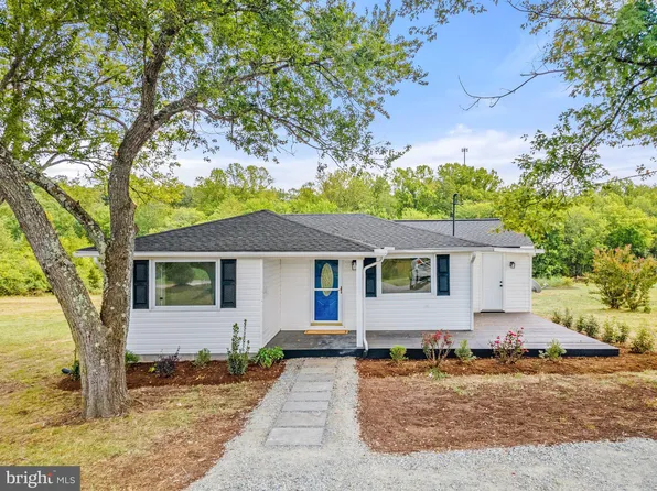 21189 Gibsons Ln, Lignum, VA 22726