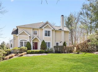 29 Agnew Farm Rd, Armonk, NY 10504