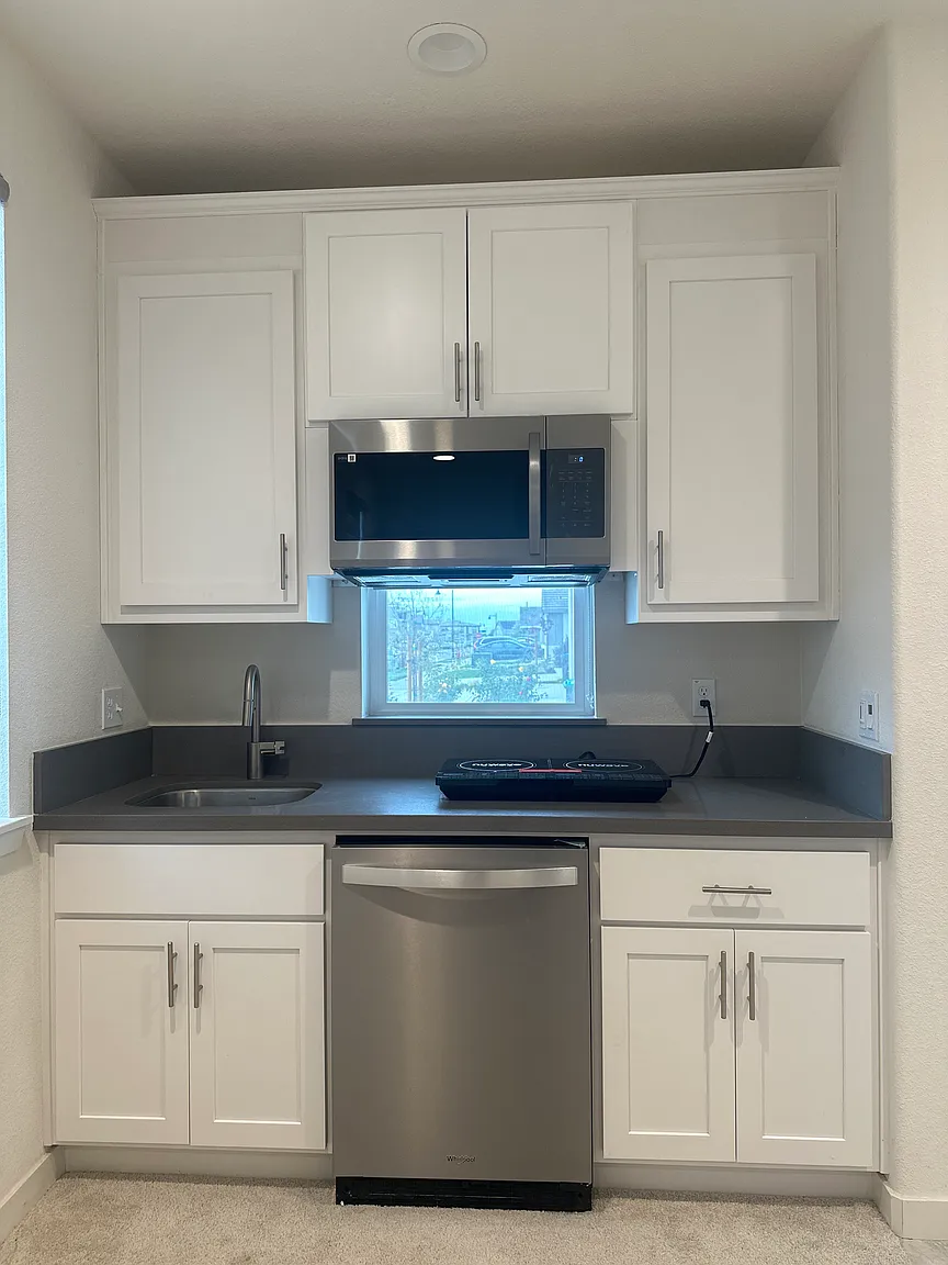 3099 Paxton St #1 photo 1